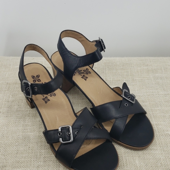 Tara M. Iris Sandals - Picture 2 of 6